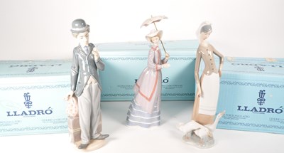 Lot 147 - LLADRO - THREE LATE 20TH CENTURY BOXED PORCELAIN FIGURES