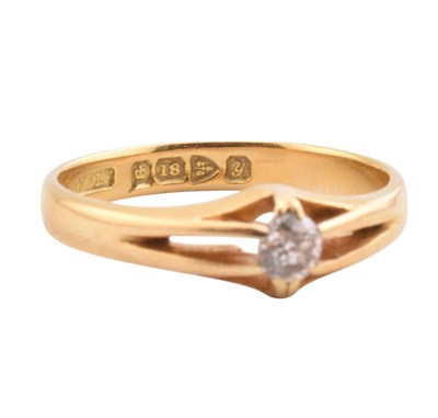 Lot 91 - 1920S HALLMARKED 18CT GOLD & DIAMOND RING