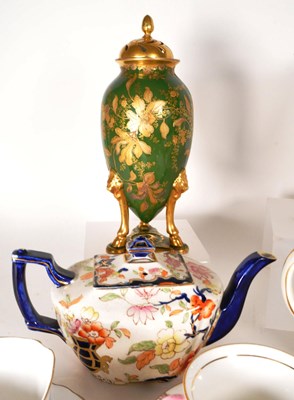 Lot 183 - COLLECTION OF VINTAGE BRITISH CERAMICS
