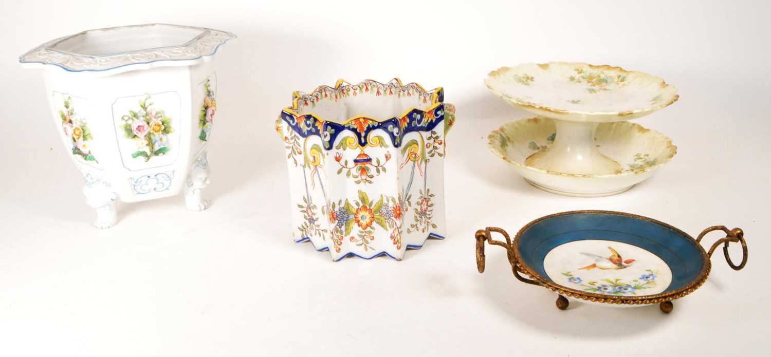 Lot 182 - COLLECTION OF 19TH AND 20TH CENTURY FRENCH CERAMICS AND PORCELAIN