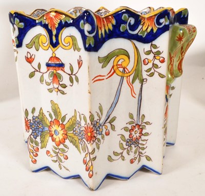 Lot 182 - COLLECTION OF 19TH AND 20TH CENTURY FRENCH CERAMICS AND PORCELAIN