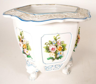 Lot 182 - COLLECTION OF 19TH AND 20TH CENTURY FRENCH CERAMICS AND PORCELAIN
