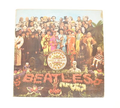 Lot 412 - THE BEATLES - 1967 SGT. PEPPER'S LONELY HEARTS CLUB BAND VINYL RECORD