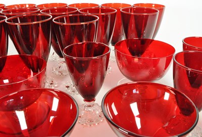 Lot 180 - ANCHOR HOCKING - LARGE MIXED COLLECTION OF BOOPIE GLASSWARE