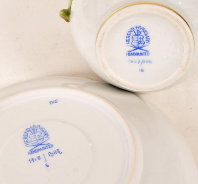 Lot 193 - HEREND, HUNGARY - VINTAGE 20TH CENTURY LIDDED JUG W/ SAUCERS