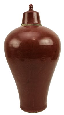Lot 293 - LARGE MING STYLE RED GLAZED LIDDED VASE 红釉暗花盖瓶