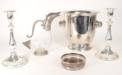 Lot 424 - COLLECTION OF VINTAGE 20TH CENTURY TABLEWARE