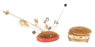 Lot 459 - EARLY 20TH CENTURY HAT PIN COLLECTION
