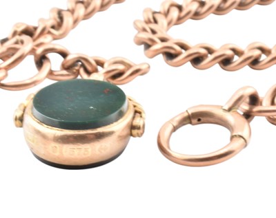 Lot 95 - EARLY 20TH CENTURY GOLD WATCH CHAIN & FOB