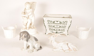 Lot 467 - COLLECTION OF 19TH / 20TH CENTURY PORCELAIN AND CERAMIC WARES