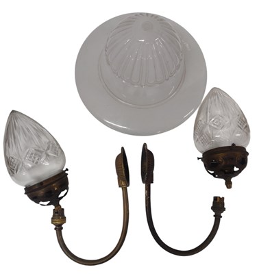 Lot 122 - COLLECTION OF GLASS LAMPSHADES AND LIGHT FITTINGS