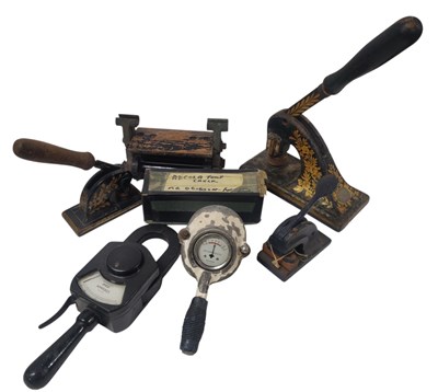 Lot 142 - COLLECTION OF HAND HELD ELECTRICAL RELATED TOOLS