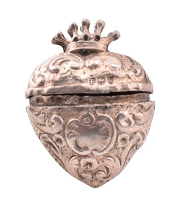 Lot 88 - 19TH CENTURY HEART VINAIGRETTE PENDANT