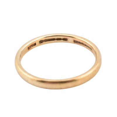 Lot 445 - 9CT GOLD HALLMARKED BAND RING
