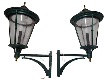 Lot 220 - PAIR OF LARGE 20TH CENTURY EXTERIOR BRACKET LIGHTS