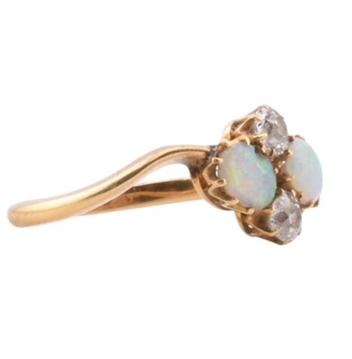 Lot 38 - EDWARDIAN HALLMARKED 18CT GOLD OPAL & DIAMOND CROSSOVER RING
