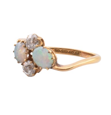 Lot 38 - EDWARDIAN HALLMARKED 18CT GOLD OPAL & DIAMOND CROSSOVER RING