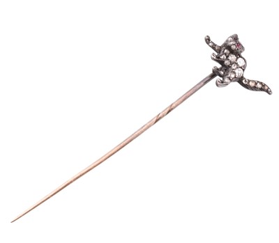 Lot 54 - 19TH CENTURY NOVELTY DIAMOND CAT STICK PIN