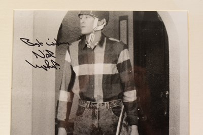 Lot 132 - ONLY FOOLS & HORSES - NICHOLAS LYDHURST SIGNED 8X10" PHOTO