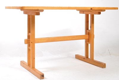 Lot 602 - MID 20TH CENTURY PINE DINING TABLE