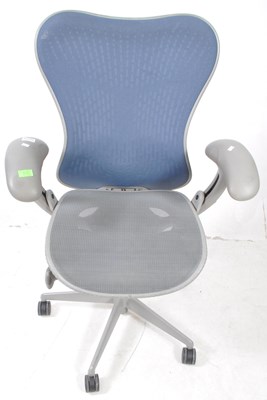 Lot 600 - HERMAN MILLER - CONTEMPORARY AERON OFFICE SWIVEL DESK CHAIR