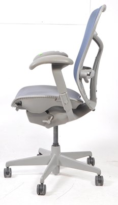 Lot 600 - HERMAN MILLER - CONTEMPORARY AERON OFFICE SWIVEL DESK CHAIR