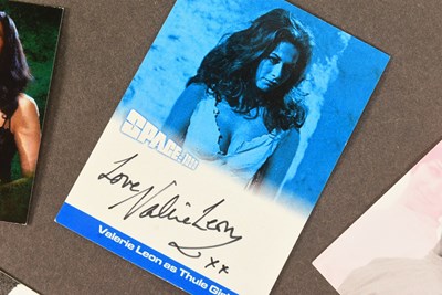 Lot 119 - VALERIE LEON'S COLLECTION - SIGNED TRADING CARDS