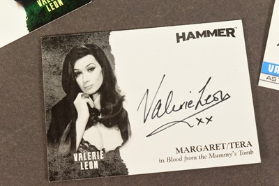 Lot 119 - VALERIE LEON'S COLLECTION - SIGNED TRADING CARDS