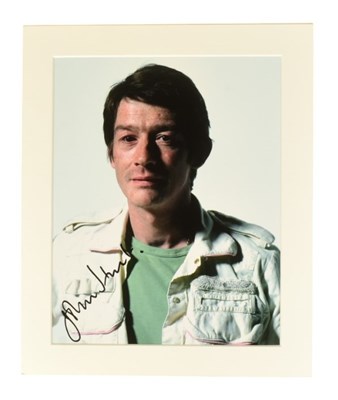 Lot 237 - SIR JOHN HURT - AUTOGRAPHED 8X10" COLOUR PHOTOGRAPH - AFTAL