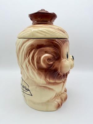 Lot 7 - ONLY FOOLS & HORSES - SIR DAVID JASON SIGNED LION CIGAR JAR