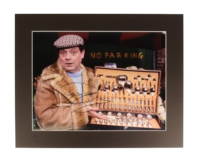 Lot 174 - ONLY FOOLS & HORSES - SIR DAVID JASON - SIGNED 16X12" PHOTOGRAPH