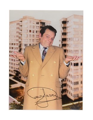 Lot 146 - ONLY FOOLS & HORSES - SIR DAVID JASON - SIGNED 16X12" PHOTOGRAPH