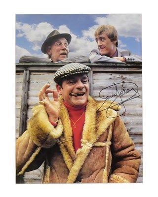 Lot 157 - ONLY FOOLS & HORSES - SIR DAVID JASON - SIGNED 16X12" PHOTOGRAPH