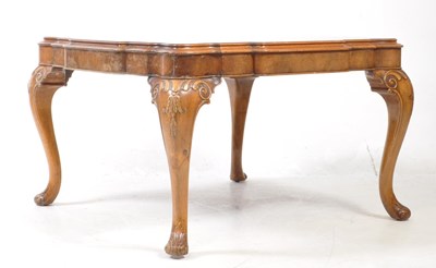 Lot 664 - QUEEN ANNE REVIVAL VINTAGE 20TH CENTURY WALNUT COFFEE TABLE