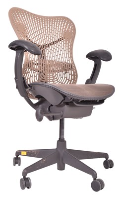 Lot 177 - HERMAN MILLER - MIRRA - OFFICE DESK CHAIR BY STUDIO 7.5
