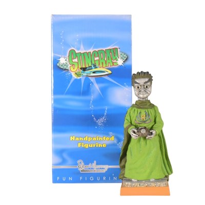 Lot 741 - STINGRAY – GERRY ANDERSON – ROBERT HARROP FIGURINE / STATUE