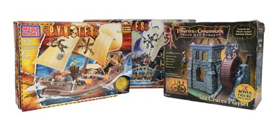 Lot 518 - PIRATES - MEGA BLOCKS & ISLA CRUCES PLAYSET