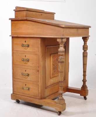 Lot 729 - VICTORIAN 19TH CENTURY MAHOGANY DAVENPORT DESK