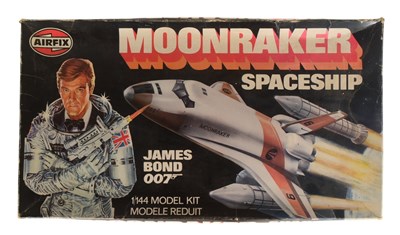 Lot 759 - JAMES BOND 007 - MOONRAKER SPACESHIP AIRFIX MODEL KIT