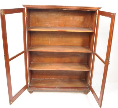 Lot 685 - VICTORIAN 19TH CENTURY MAHOGANY GLAZED BOOKCASE CABINET