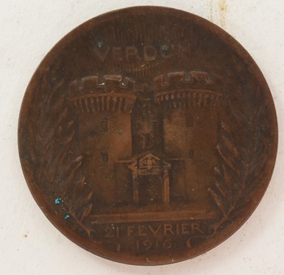 Lot 311 - COLLECTION OF BRITISH & FRENCH MILITARIA