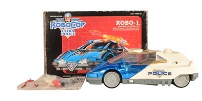 Lot 708 - ROBOCOP ULTRA POLICE - VINTAGE KENNER ROBO-1 PLAYSET
