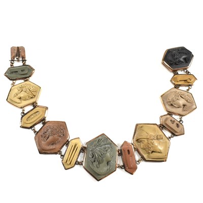 Lot 8 - 19TH CENTURY GRAND TOUR POMPEI LAVA CAMEO BRACELET
