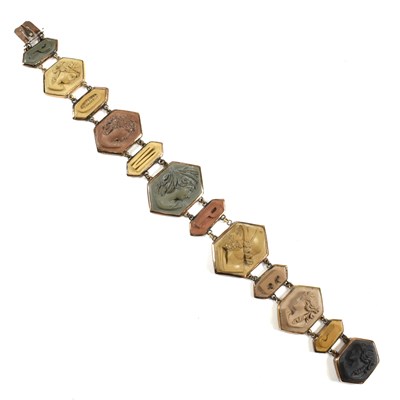 Lot 8 - 19TH CENTURY GRAND TOUR POMPEI LAVA CAMEO BRACELET