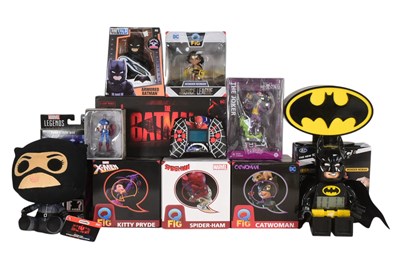 Lot 723 - MARVEL & DC - COLLECTION OF COMICS MEMORABILIA