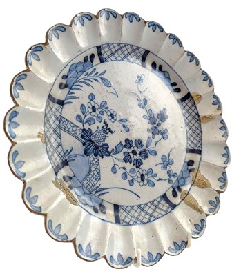 Lot 78 - 18TH CENTURY LONDON DELFT WARE BLUE & WHITE PORCELAIN PLATE