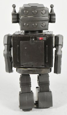Lot 451 - TINPLATE TOYS - VINTAGE JAPANESE SUPER ROBOT