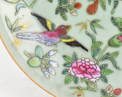 Lot 156 - QING TONZHI PERIOD CELADON PLATE 清 同治 豆青粉彩盘