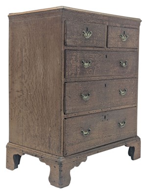 Lot 480 - 18TH CENTURY OAK WOOD BACHELOR'S CHEST OF DRAWERS