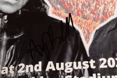 Lot 83 - ANDY BELL - OASIS - OASIS LIVE 2025 - SIGNED 8X12" PHOTOGRAPH